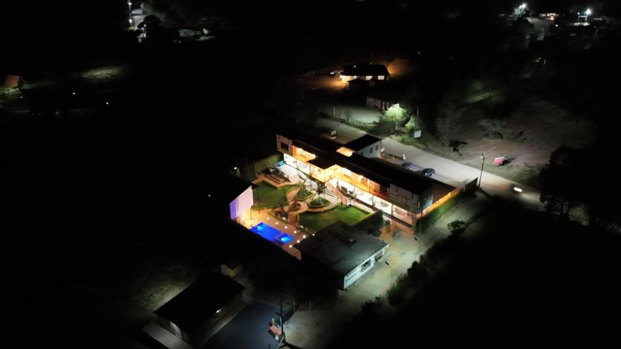 Pliosaurio Campestre Hotel *