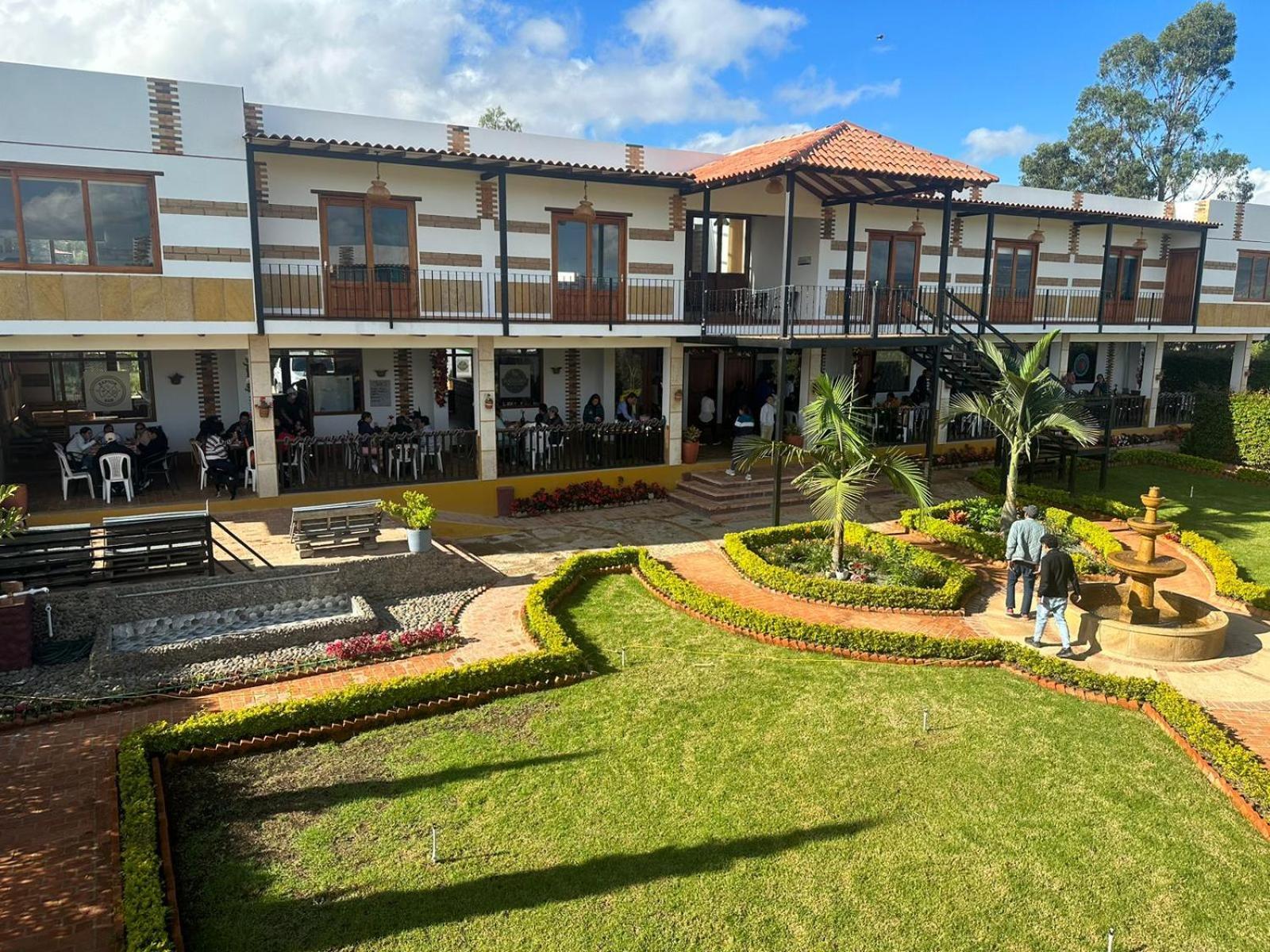 Pliosaurio Campestre Hotel